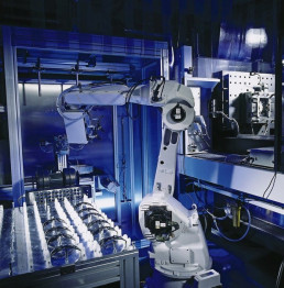 High-Tech-Produktionsstandort für Schutzbrillen in Fürth, Deutschland