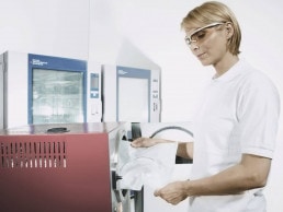 uvex CR Schutzbrille für Arbeiten im Labor