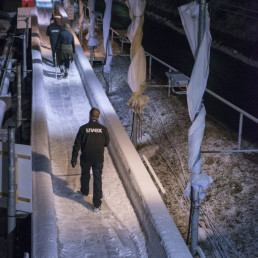 Betriebs- und Instandhaltungsmannschaft mit uvex Schutzausrüstung im Wintersportzentrum Oberhof