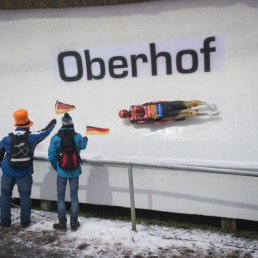 Zuschauer am Bob-Eiskanal in Oberhof