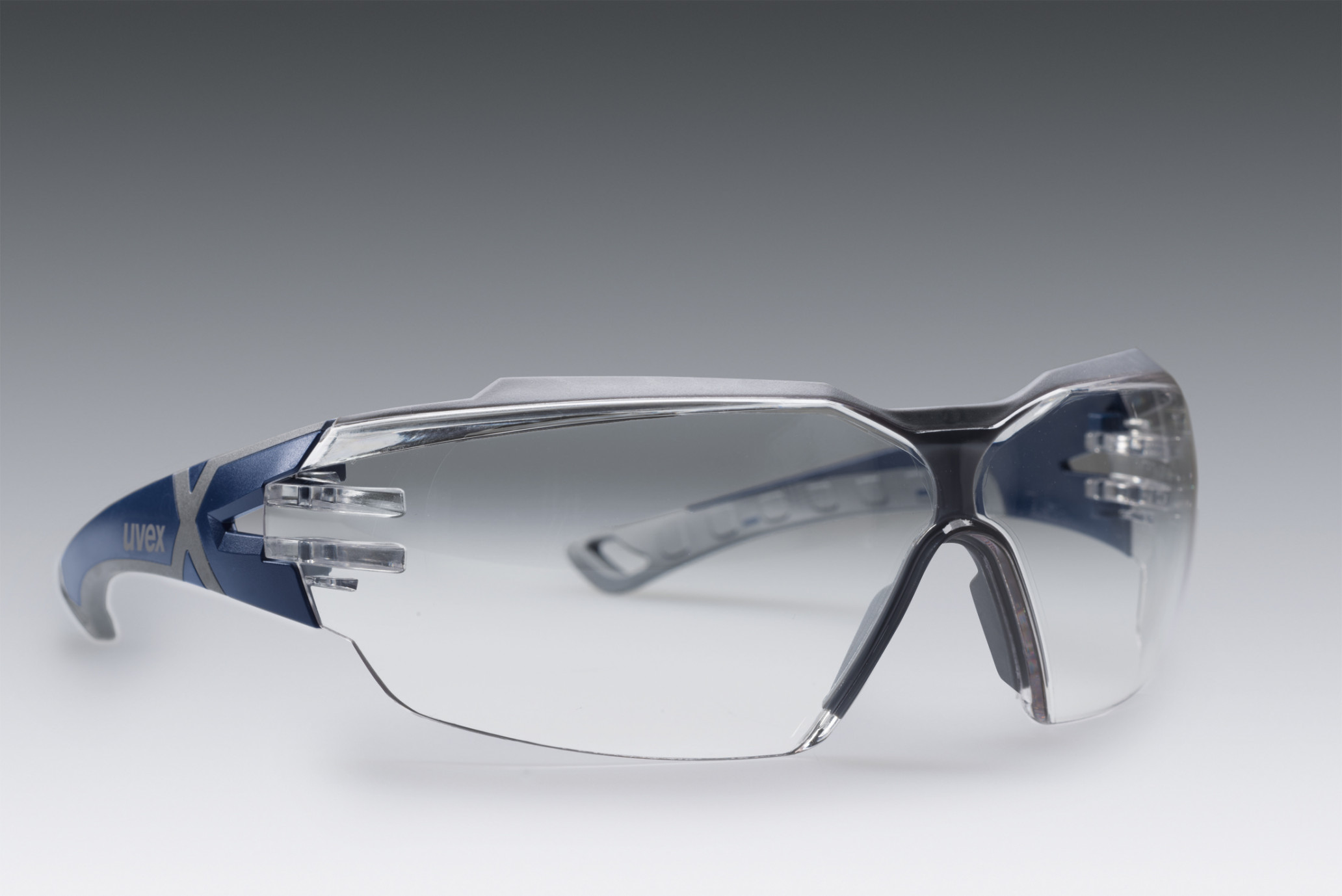 Find The Ways to Fix the Scratches On the Lenses of Safety Eyewear