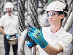 Nachhaltiger und bequemer Schutzhandschuh mit Schnittschutzlevel D und hoher Abriebfestigkeit, geeignet für Glas- und Metallindustrie, Automobilindustrie und weitere.