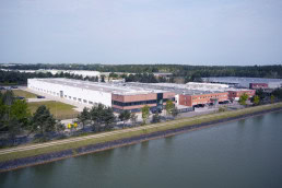 Usine de gants de protection uvex à Lunebourg, en Allemagne