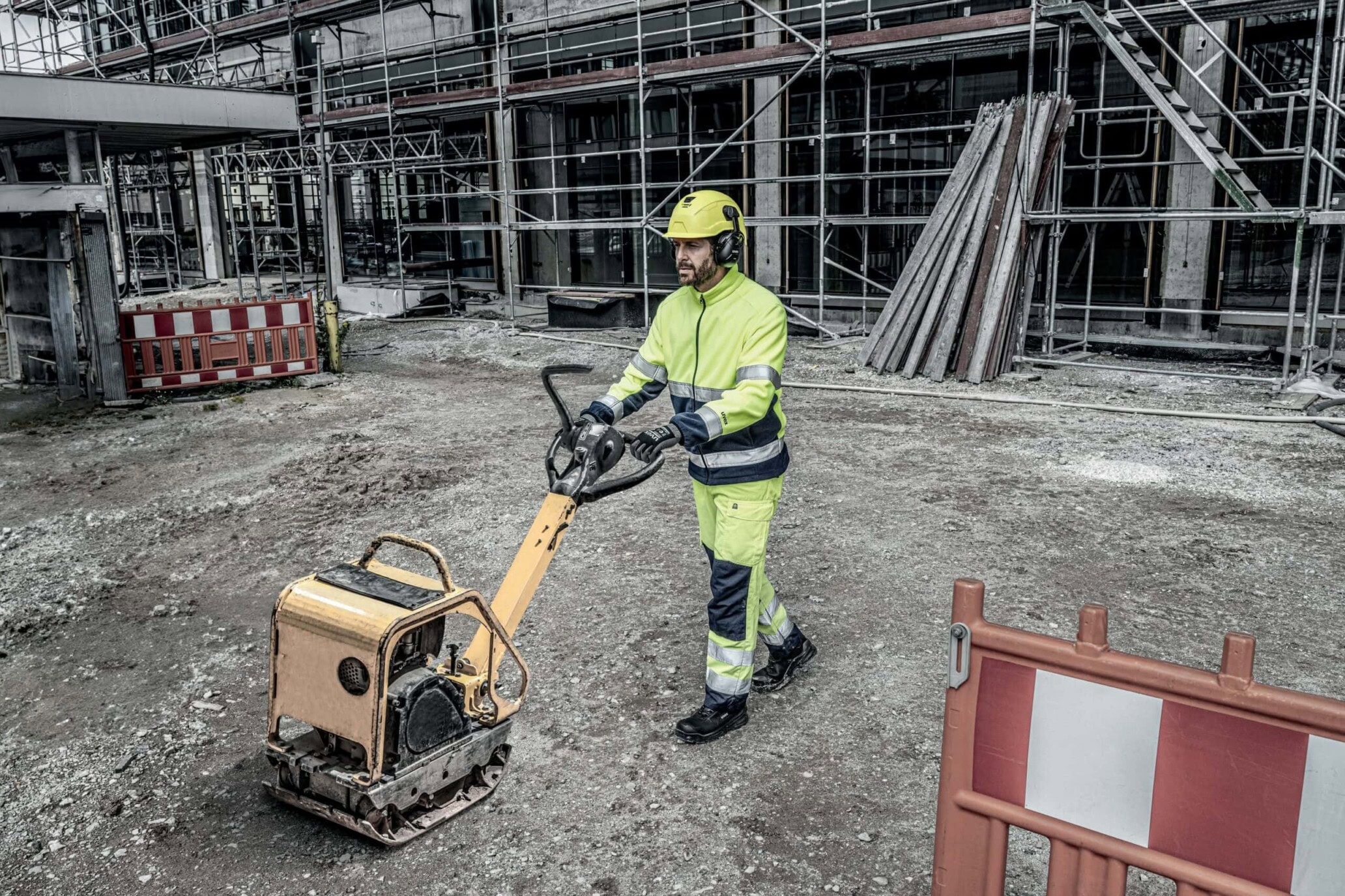 Gehrschutz fr die Baustelle: Anforderungen | uvex-safety