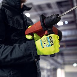 Schutzhandschuh uvex phynomic D X HV in Anwendung